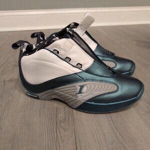 Reebok Sneakers in White and Teal